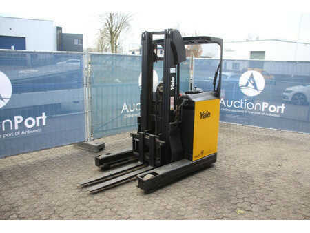 Chariots à mât rétractable 2008  Yale MR14 (8)