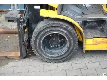 Wózki gazowe 2012  Hyundai 33L-7A (14)