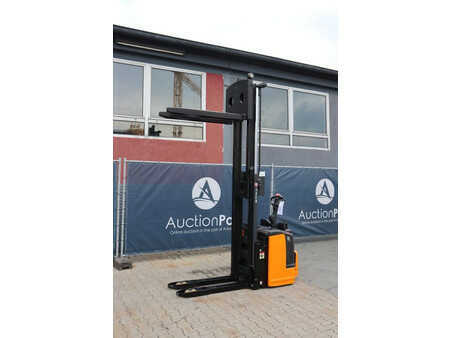 Apilador eléctrico 2013  Still EGV-S 30 LB (22)