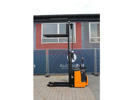 Apilador eléctrico 2013  Still EGV-S 30 LB (23)