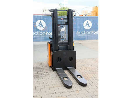 Apilador eléctrico 2013  Still EGV-S 30 LB (6)