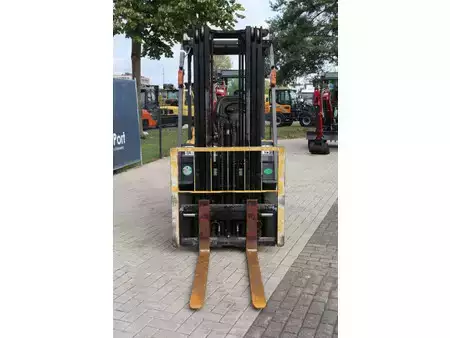 Empilhador a gás 2013  TCM FHG18T3 (8)