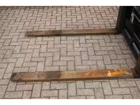 Carrelli elettrici 4 ruote 2017  Linde E30HL-01/600 (11)