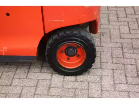 Carrelli elettrici 4 ruote 2017  Linde E30HL-01/600 (14)