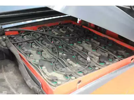 Carrelli elettrici 4 ruote 2017  Linde E30HL-01/600 (19)