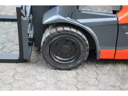 Elektro čtyřkolový VZV 2017  Linde E16C-02 (13)