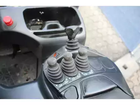 Elektro čtyřkolový VZV 2017  Linde E16C-02 (23)