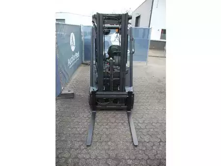Elektro čtyřkolový VZV 2017  Linde E16C-02 (7)