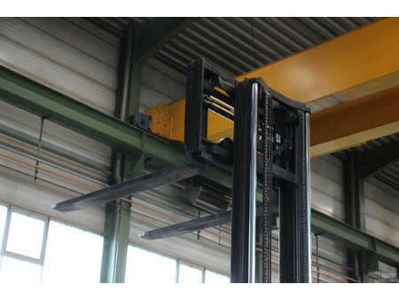 Sähkö - 4 pyör 2009  Cesab ECO/P70 (32)