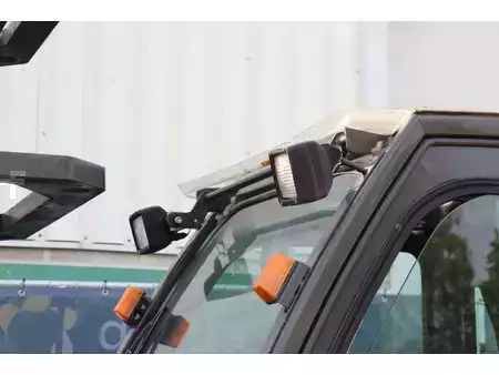 Eléctrica de 4 ruedas - Nissan 30 (12)
