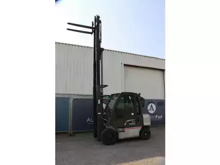 Eléctrica de 4 ruedas - Nissan 30 (22)
