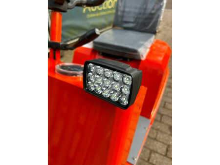 Elektro čtyřkolový VZV - Freelift CMF05 (12)