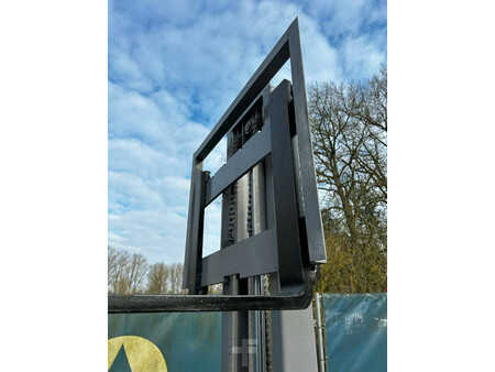 Elektro čtyřkolový VZV - Freelift CMF05 (16)