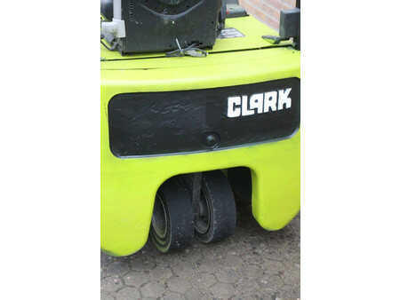 4-wiel elektrische heftrucks 1998  Clark CTM 16S (16)
