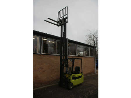 4-wiel elektrische heftrucks 1998  Clark CTM 16S (28)