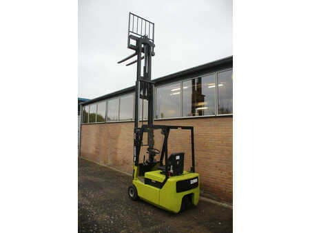 4-wiel elektrische heftrucks 1998  Clark CTM 16S (29)