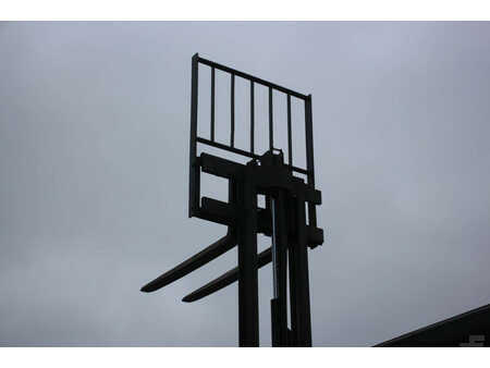 4-wiel elektrische heftrucks 1998  Clark CTM 16S (30)