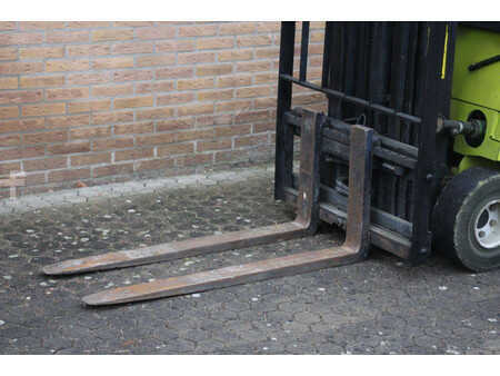 4-wiel elektrische heftrucks 1998  Clark CTM 16S (9)