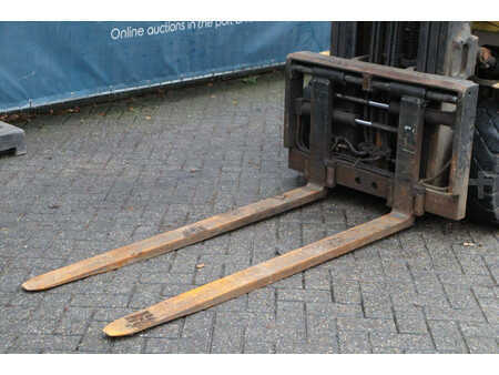 Carrelli elettrici 4 ruote 2001  Hyster J2.50XM (10)