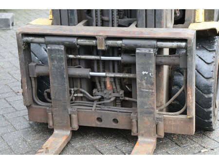 Carrelli elettrici 4 ruote 2001  Hyster J2.50XM (11)