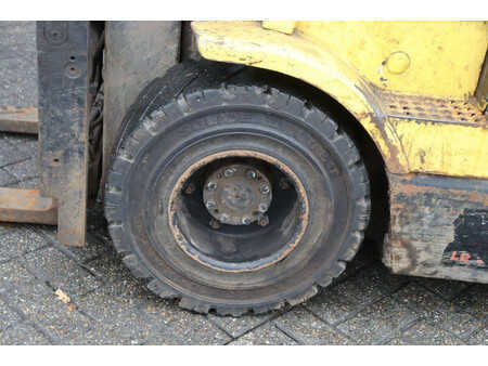 Carrelli elettrici 4 ruote 2001  Hyster J2.50XM (15)