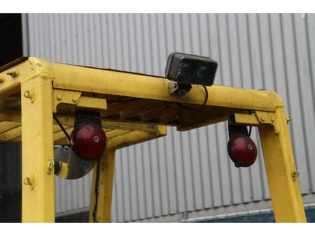 Carrelli elettrici 4 ruote 2001  Hyster J2.50XM (18)