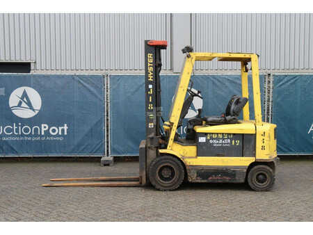 Carrelli elettrici 4 ruote 2001  Hyster J2.50XM (2)