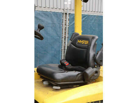 Carrelli elettrici 4 ruote 2001  Hyster J2.50XM (24)