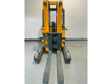 Schubmaststapler 2013  Jungheinrich ETV 320 (6)