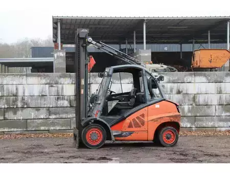 Carretilla elevadora diésel 2017  Linde H50D-02 (1)