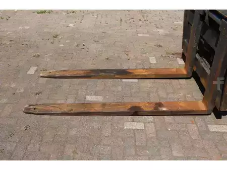 Treibgasstapler 2000  CAT Lift Trucks GC60K (11)