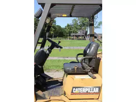 Treibgasstapler 2000  CAT Lift Trucks GC60K (21)