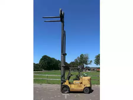 Treibgasstapler 2000  CAT Lift Trucks GC60K (34)
