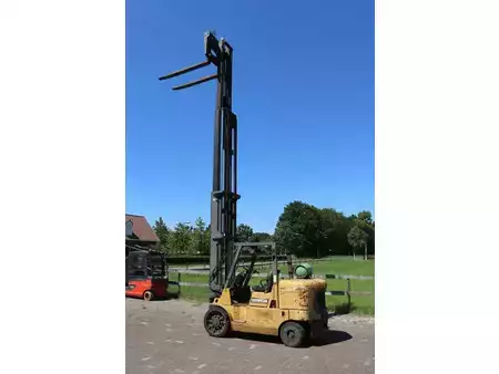 Treibgasstapler 2000  CAT Lift Trucks GC60K (35)