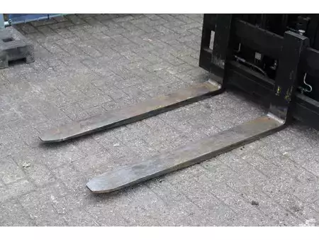 Gas truck 2018  Cesab M325G (10)