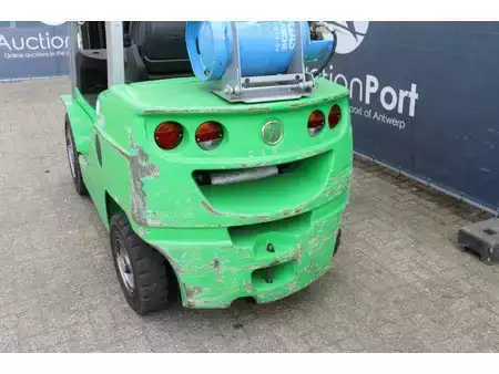 Gas truck 2018  Cesab M325G (16)