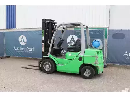 Gas truck 2018  Cesab M325G (3)