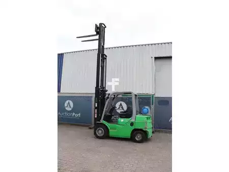 Gas truck 2018  Cesab M325G (31)