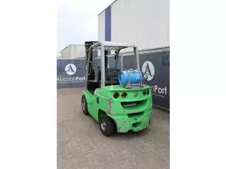 Gas truck 2018  Cesab M325G (4)