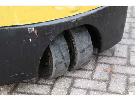 Carrelli elettrici 4 ruote 2018  Hyster J2.0XNT LWB (14)