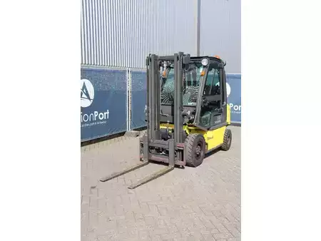 Gas truck 2010  Nissan U1D2A20LQ (9)