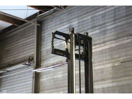 Carrelli elevatori GPL 2020  Yale GLP18VXV2175 (31)