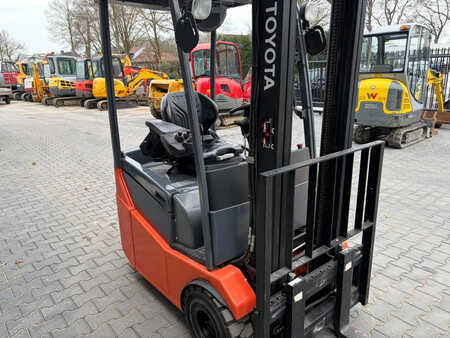 Elektrisk- 4 hjul 2012  Toyota 7FBEST13 (7)