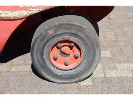 Dízel targoncák 1990  Linde H20D (16)
