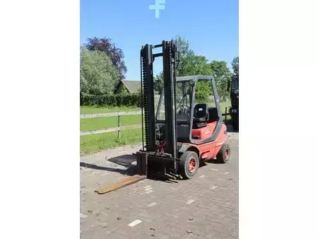 Dízel targoncák 1990  Linde H20D (9)