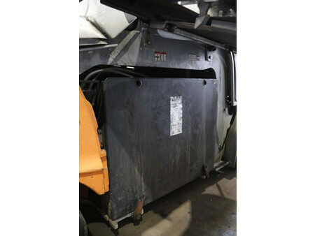 Carrelli elettrici 4 ruote 2020  Still RX60-40 (21)