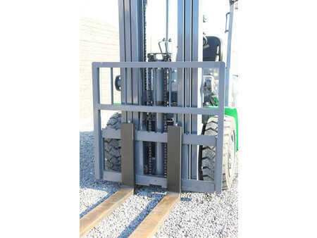 Empilhador diesel 2024  Yanmar FD30 (10)