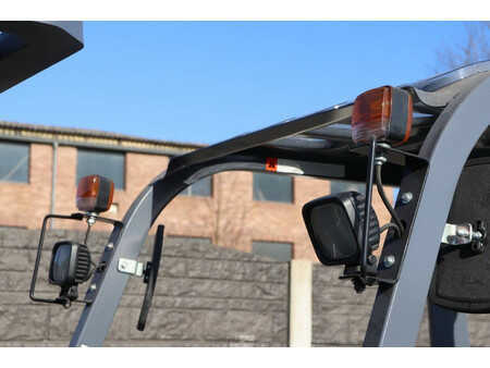 Empilhador diesel 2024  Yanmar FD30 (11)