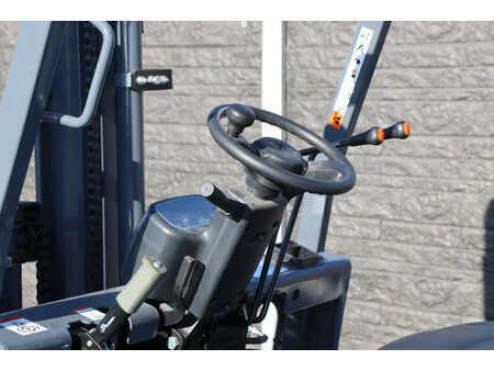 Empilhador diesel 2024  Yanmar FD30 (18)
