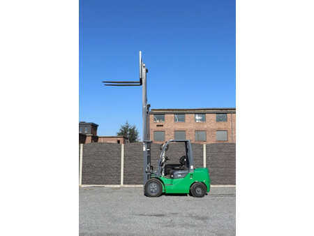 Empilhador diesel 2024  Yanmar FD30 (27)